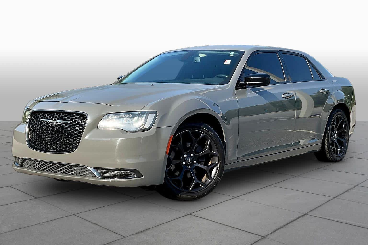 Used 2019 Chrysler 300 Touring w/ Sport Appearance Package RWD image 1
