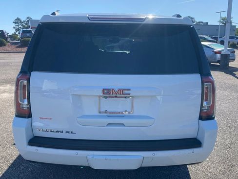 Used 2020 GMC Yukon XL SLT AWD/4WD image 14