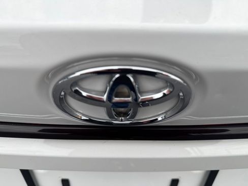 Used 2020 Toyota Corolla LE image 25