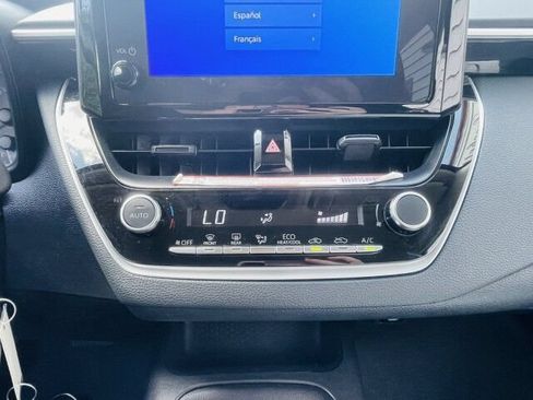 Used 2025 Toyota Corolla LE FWD image 22