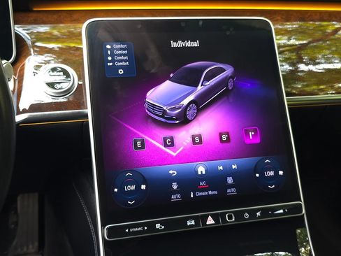 Used 2023 Mercedes-Benz S 580 4MATIC Sedan image 70