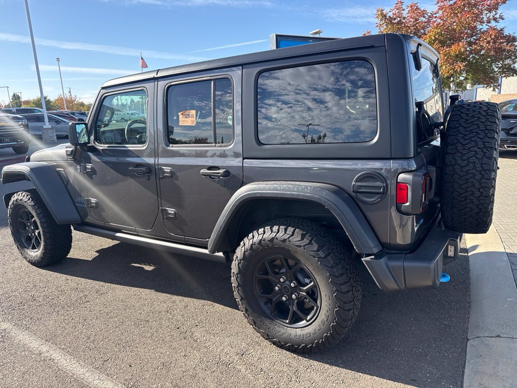 Used 2024 Jeep Wrangler Unlimited AWD/4WD image 2