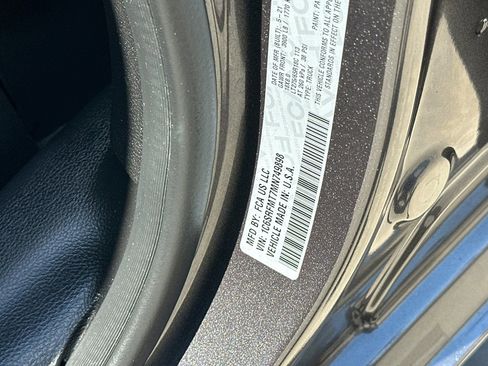 Used 2021 RAM 1500 Big Horn AWD/4WD image 30