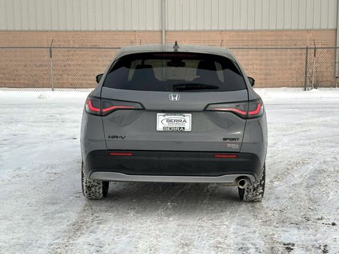 Used 2026 Honda HR-V Sport image 4