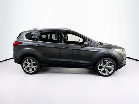 Used 2019 Ford Escape Titanium image 4