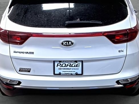 Used 2020 Kia Sportage EX image 11