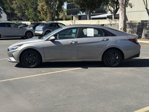 Used 2023 Hyundai Elantra SEL w/ Cargo Package image 3