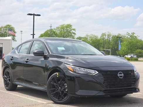 New 2025 Nissan Sentra SR w/ Midnight Edition image 2