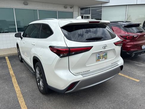 Used 2021 Toyota Highlander Platinum AWD/4WD image 7