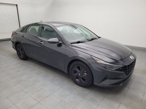 Used 2021 Hyundai Elantra SEL FWD image 11