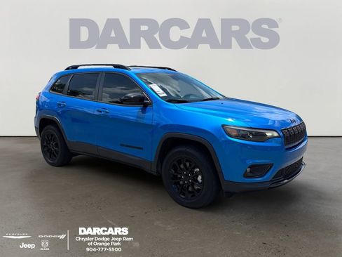 Used 2023 Jeep Cherokee Altitude Lux w/ Lux Elite Package AWD/4WD image 1