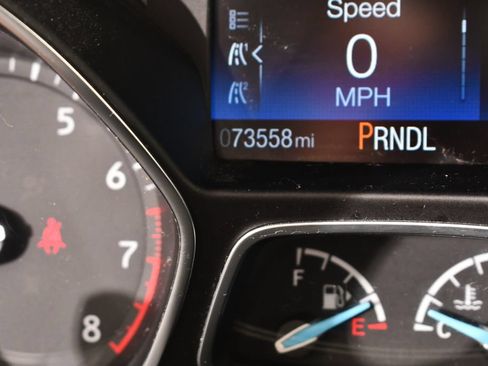 Used 2018 Ford Focus SE w/ Cold Weather Package FWD image 26