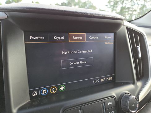 Used 2024 GMC Terrain SLT w/ Tech Package FWD image 7