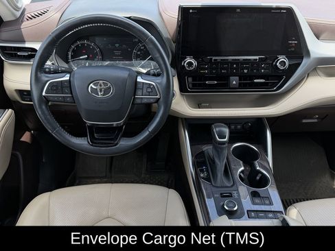 Used 2021 Toyota Highlander Platinum AWD/4WD image 13