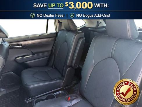 Used 2024 Toyota Highlander Platinum FWD image 21