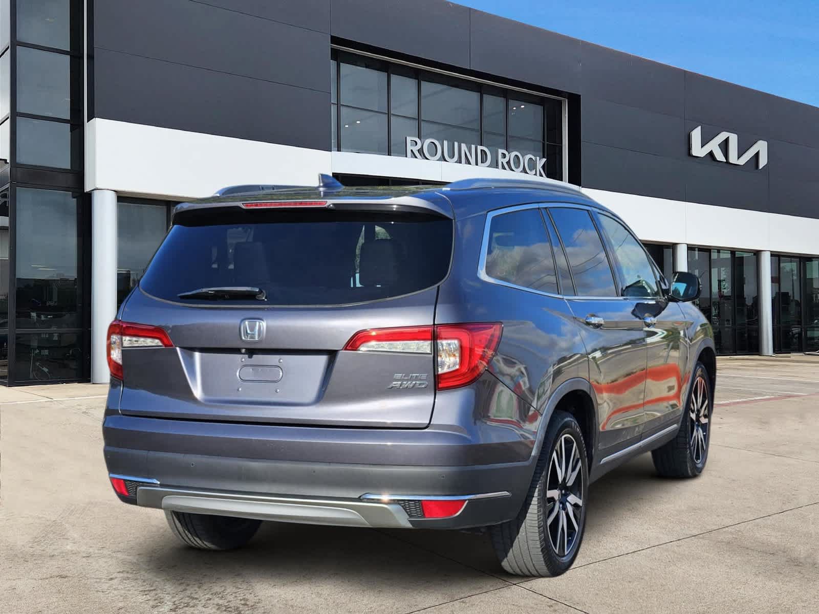 Used 2019 Honda Pilot Elite image 6