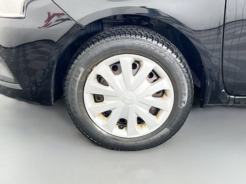 Used 2017 Nissan Versa S FWD image 9