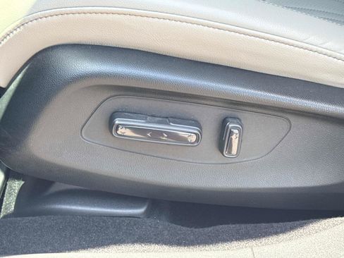 Used 2023 Honda HR-V EX-L image 18