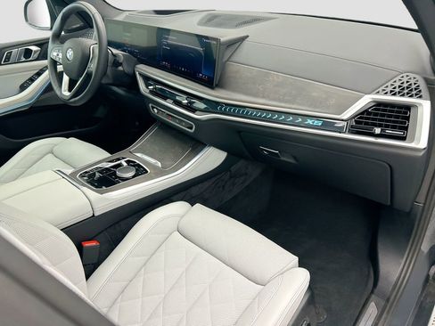 Certified 2026 BMW X5 sDrive40i w/ Climate Comfort Package image 16
