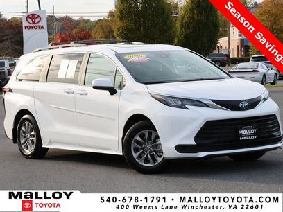 Used 2025 Toyota Sienna LE