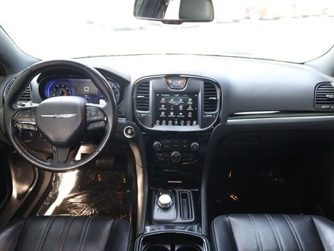 Used 2022 Chrysler 300 S image 12
