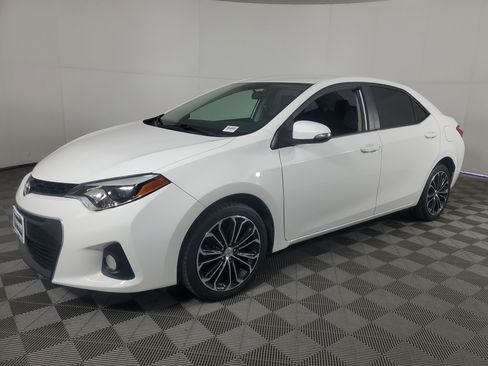 Used 2015 Toyota Corolla LE image 8