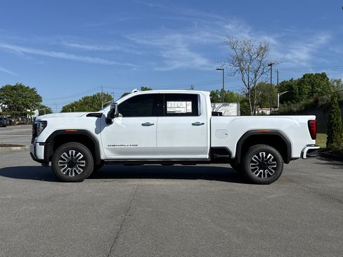 New 2026 GMC Sierra 2500 Denali Ultimate AWD/4WD image 7