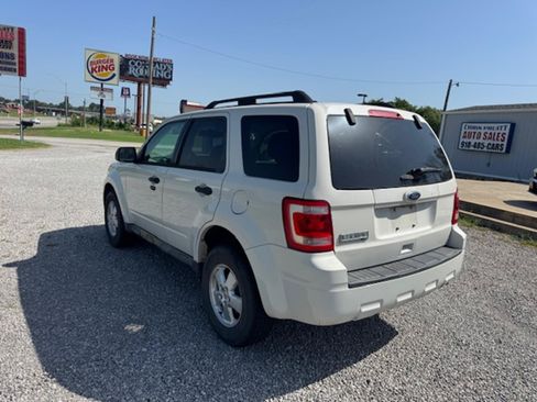 Used 2012 Ford Escape XLT AWD/4WD image 4