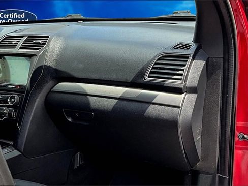 Used 2018 Ford Explorer XLT w/ Equipment Group 202A image 16