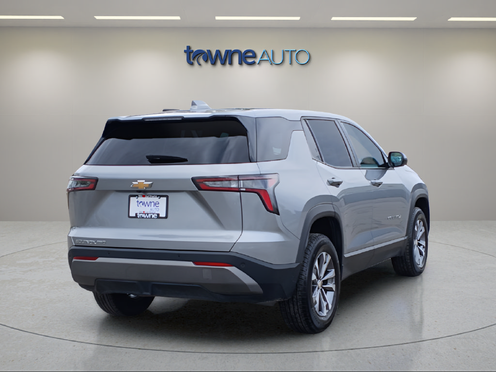 Used 2026 Chevrolet Equinox LT AWD/4WD image 6