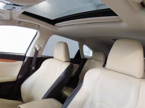 Used 2018 Lexus RX 350L FWD w/ Premium Package image 18