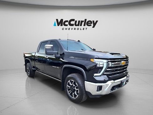 Used 2024 Chevrolet Silverado 3500 LTZ w/ LTZ Convenience Package AWD/4WD image 1