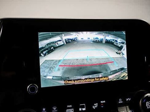 Certified 2023 Toyota Highlander LE image 25