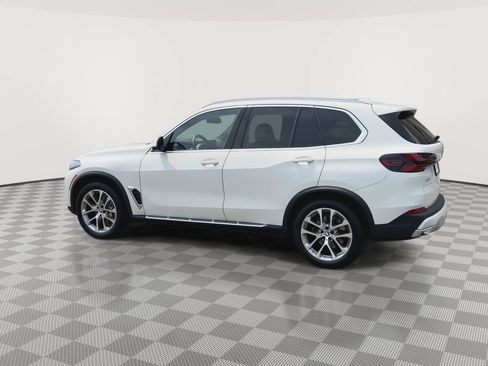 Used 2024 BMW X5 xDrive40i w/ Premium Package AWD/4WD image 6