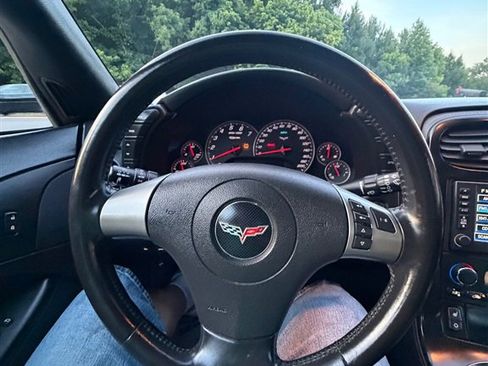 Used 2008 Chevrolet Corvette Z06 w/ Preferred Equipment Group RWD image 17