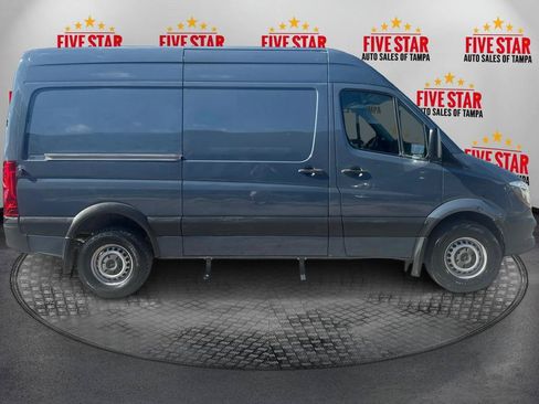 Used 2018 Mercedes-Benz Sprinter 2500 image 7
