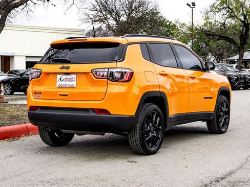 New 2026 Jeep Compass Latitude image 4