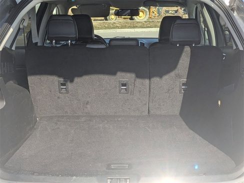 Used 2024 Ford Edge Titanium image 29