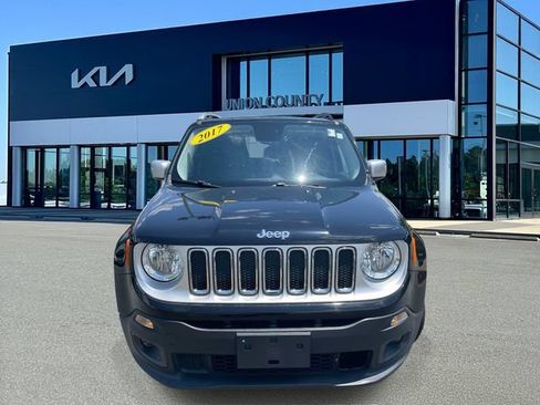 Used 2017 Jeep Renegade Limited AWD/4WD image 6
