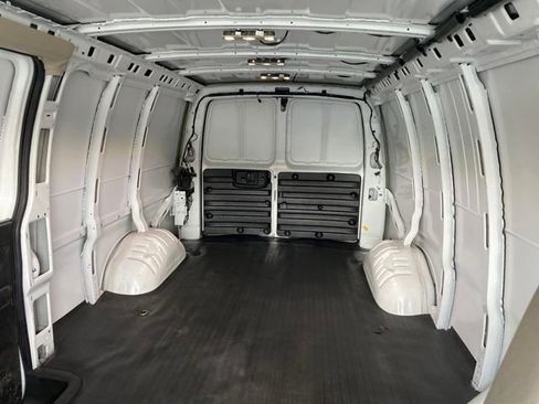 Used 2024 GMC Savana 2500 Extended image 15