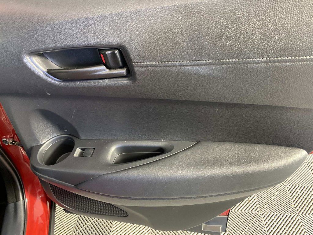 Used 2023 Toyota Corolla Cross AWD Hybrid w/ Moonroof Package image 26