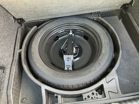 Used 2016 Volkswagen Tiguan SE AWD/4WD image 30