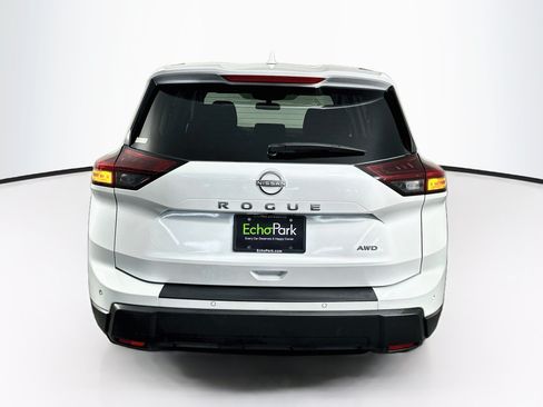 Used 2025 Nissan Rogue SV AWD/4WD image 7