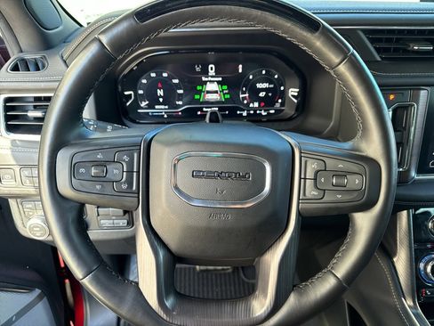 Used 2024 GMC Yukon Denali Ultimate image 8