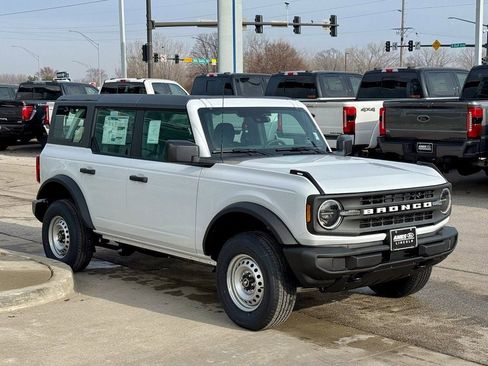 New 2025 Ford Bronco 4-Door image 6