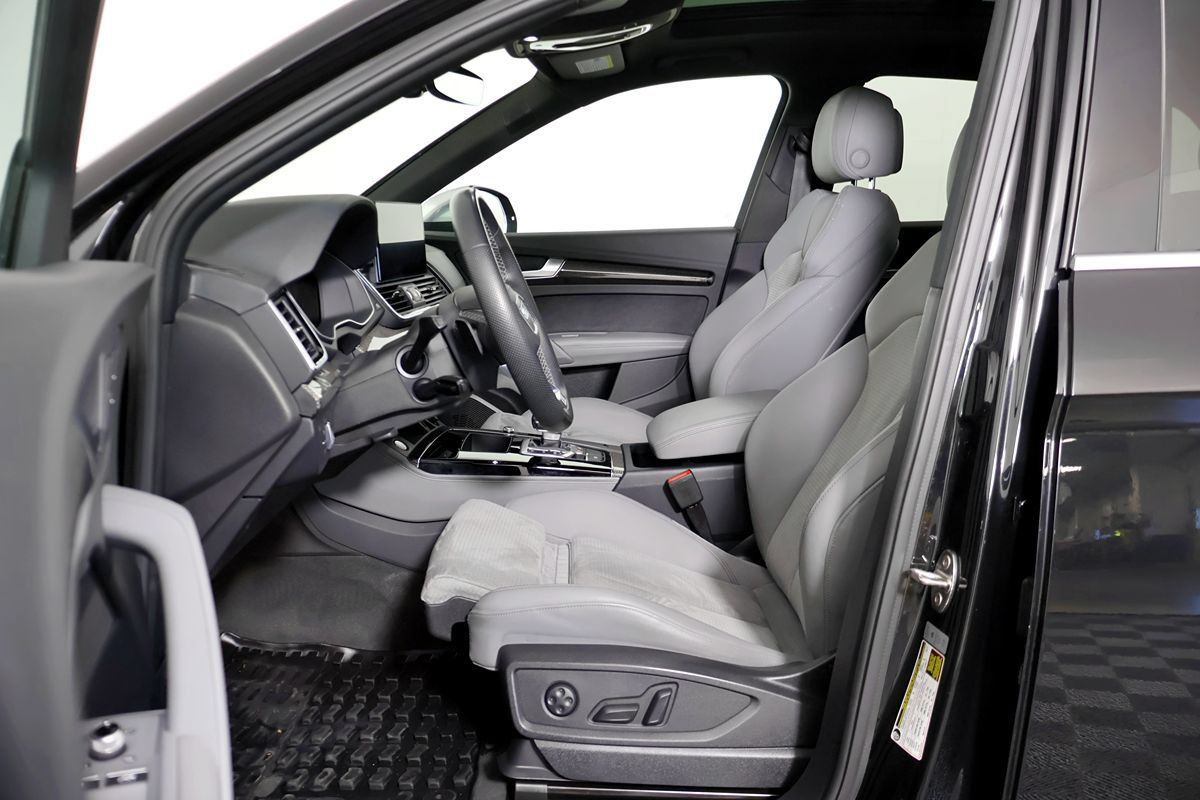 Used 2022 Audi SQ5 Premium Plus w/ Premium Plus Package AWD/4WD image 24