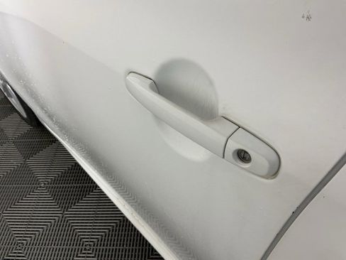 Used 2010 Toyota Matrix S image 10