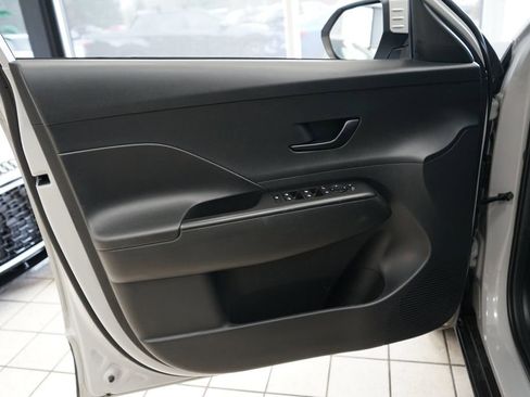 Used 2024 Hyundai Kona SEL image 21
