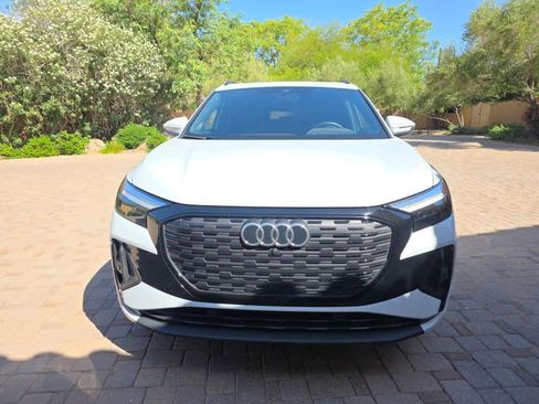 Used 2023 Audi Q4 e-tron Premium Plus w/ Premium Plus AWD/4WD image 2