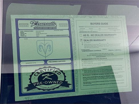 Used 2024 Chrysler Pacifica Touring-L image 38